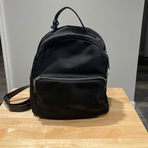 Tommy Hilfiger Nylon Backpack (Good condition)